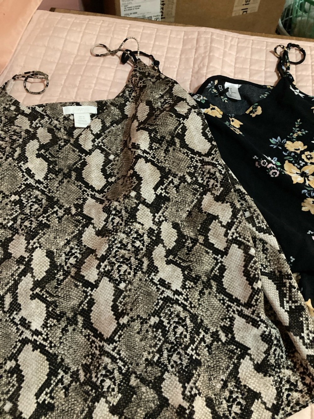 H&M Bundle-Pair of Excellent Condition Printed Sleeveless Tops! Size Medium - Picture 2 of 6